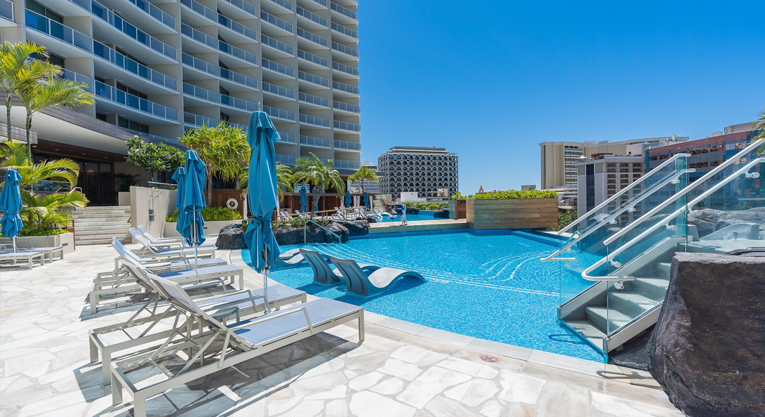 ritz_carlton_residences_waikiki_beach