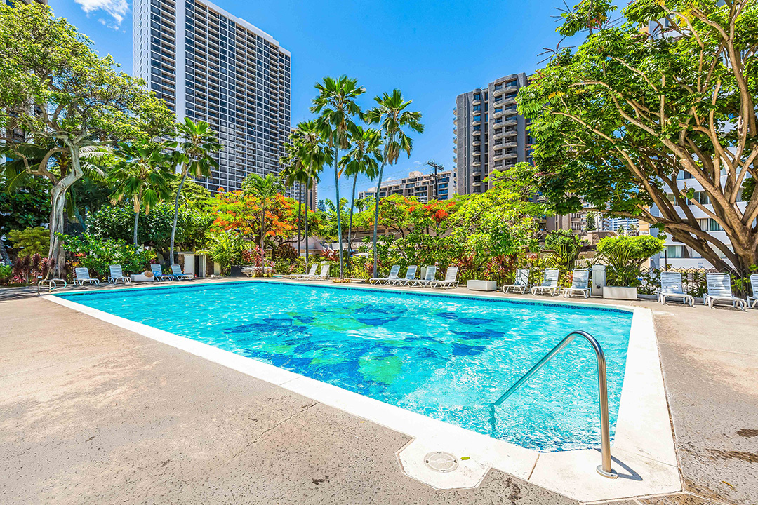 ＜신규 매물＞ 리리우오칼라니 가든스 #II-811호가 매물로 나왔습니다!